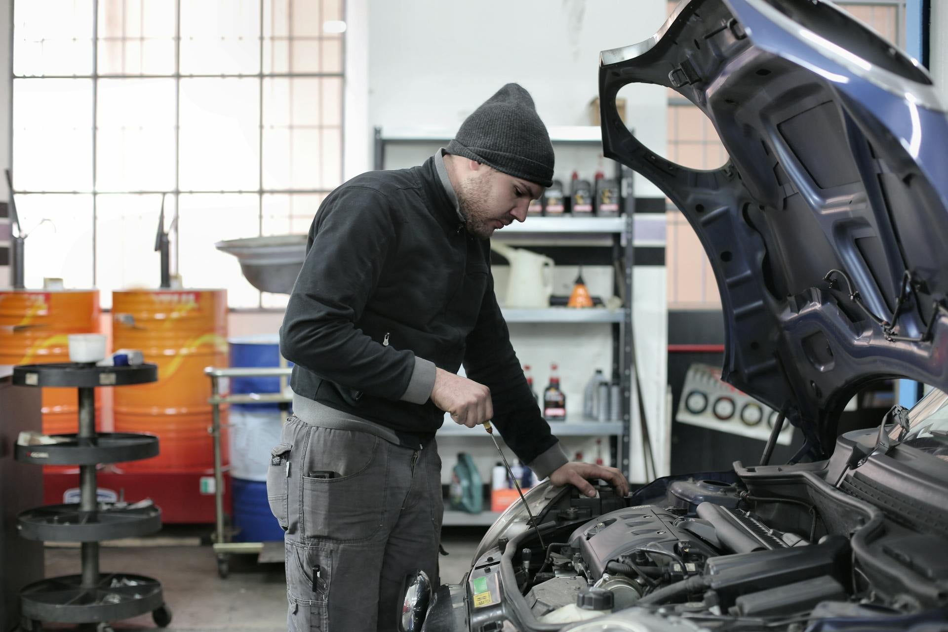 Taller profesional de electronica automotriz